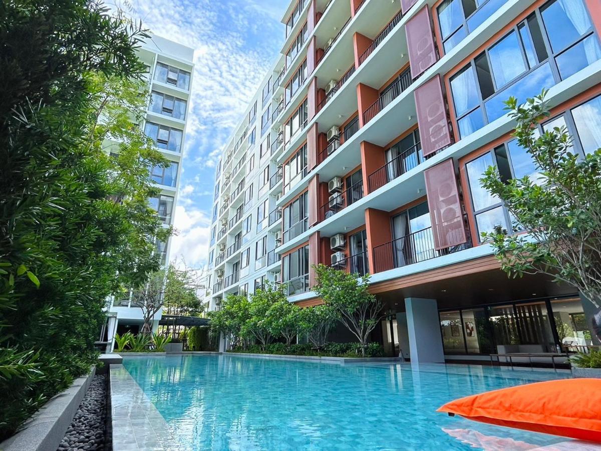 Tierra Residences Bangkok Esterno foto
