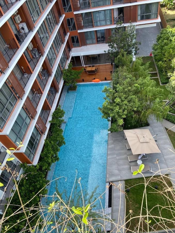 Tierra Residences Bangkok Esterno foto