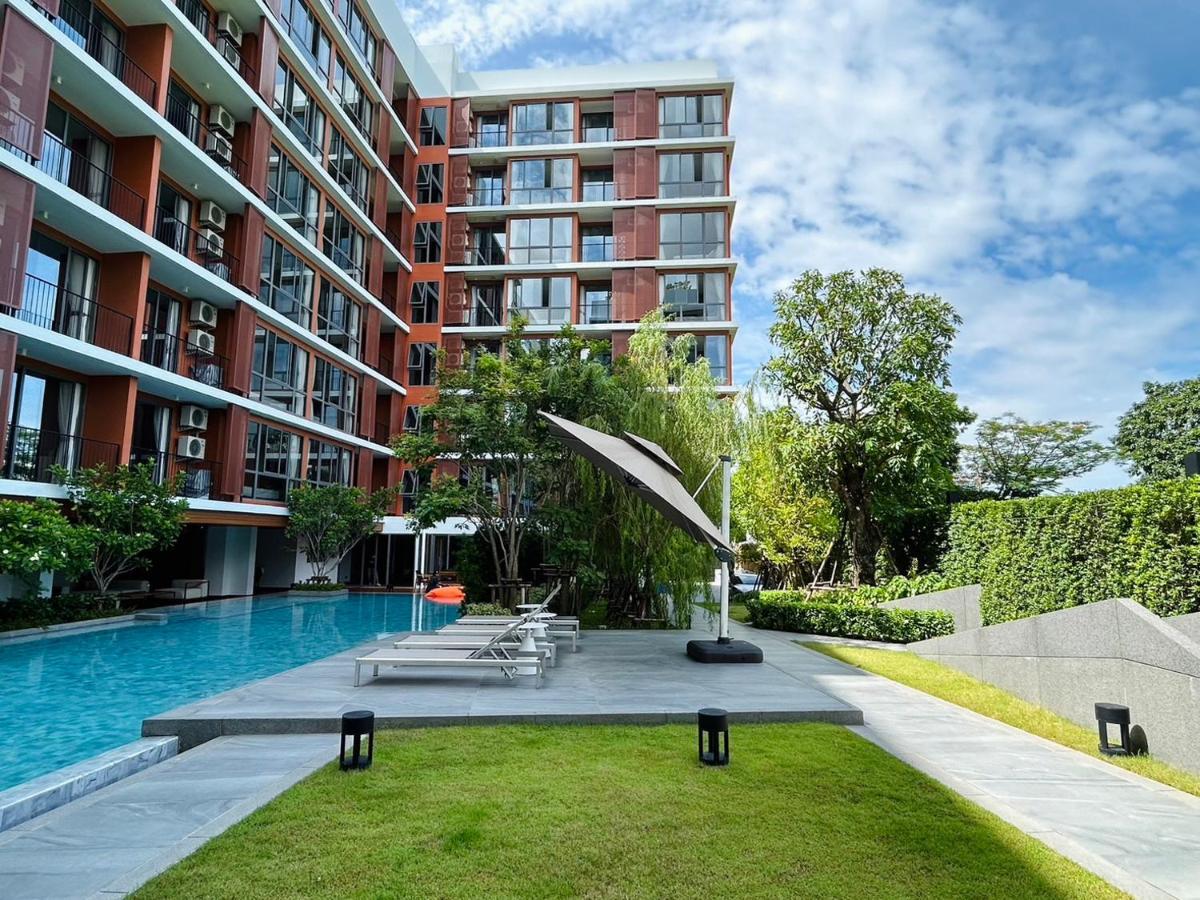 Tierra Residences Bangkok Esterno foto