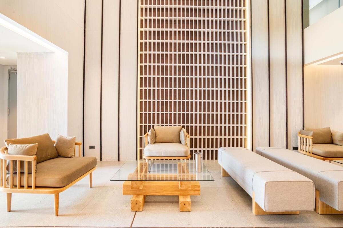Tierra Residences Bangkok Esterno foto