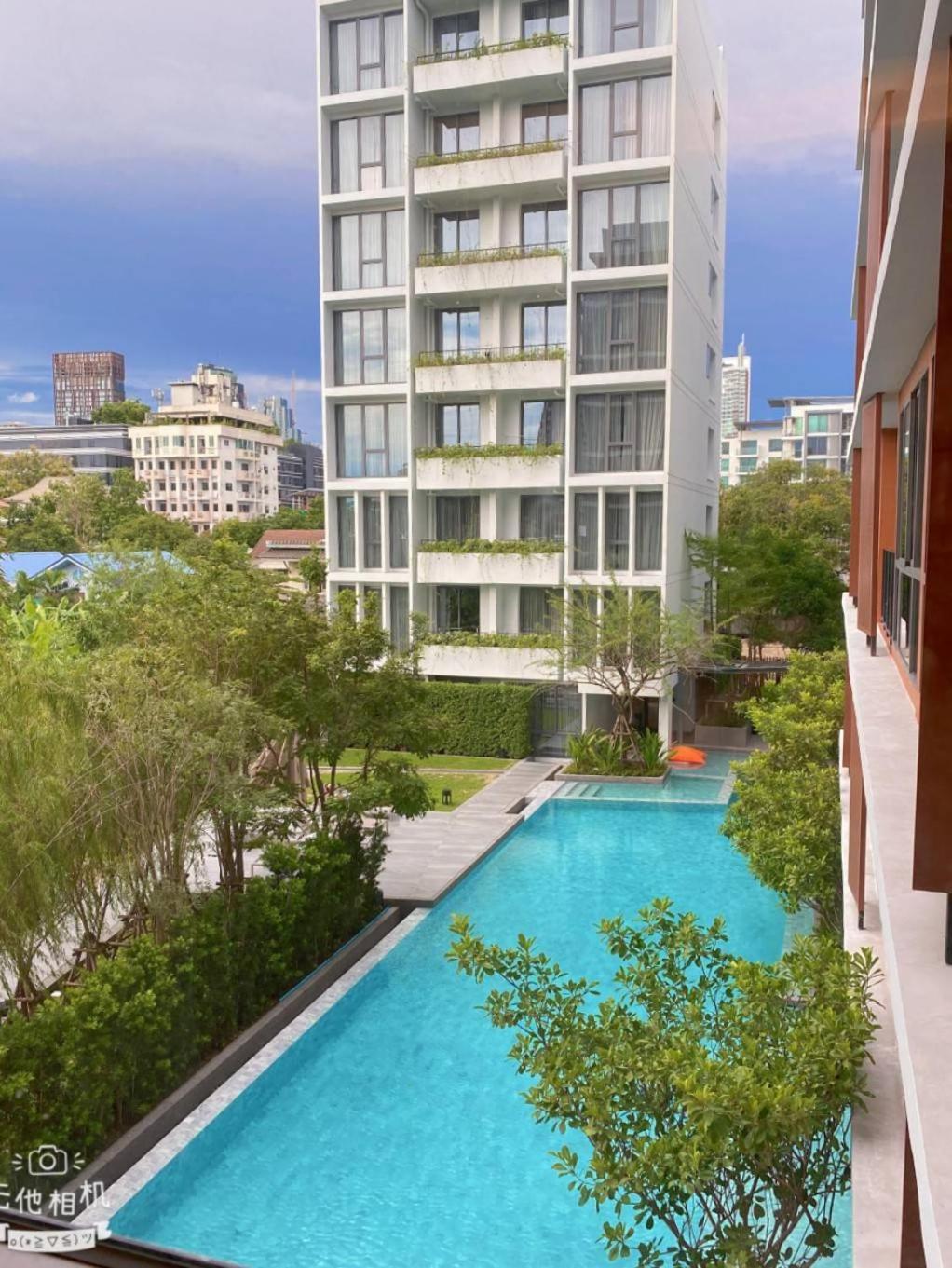 Tierra Residences Bangkok Esterno foto